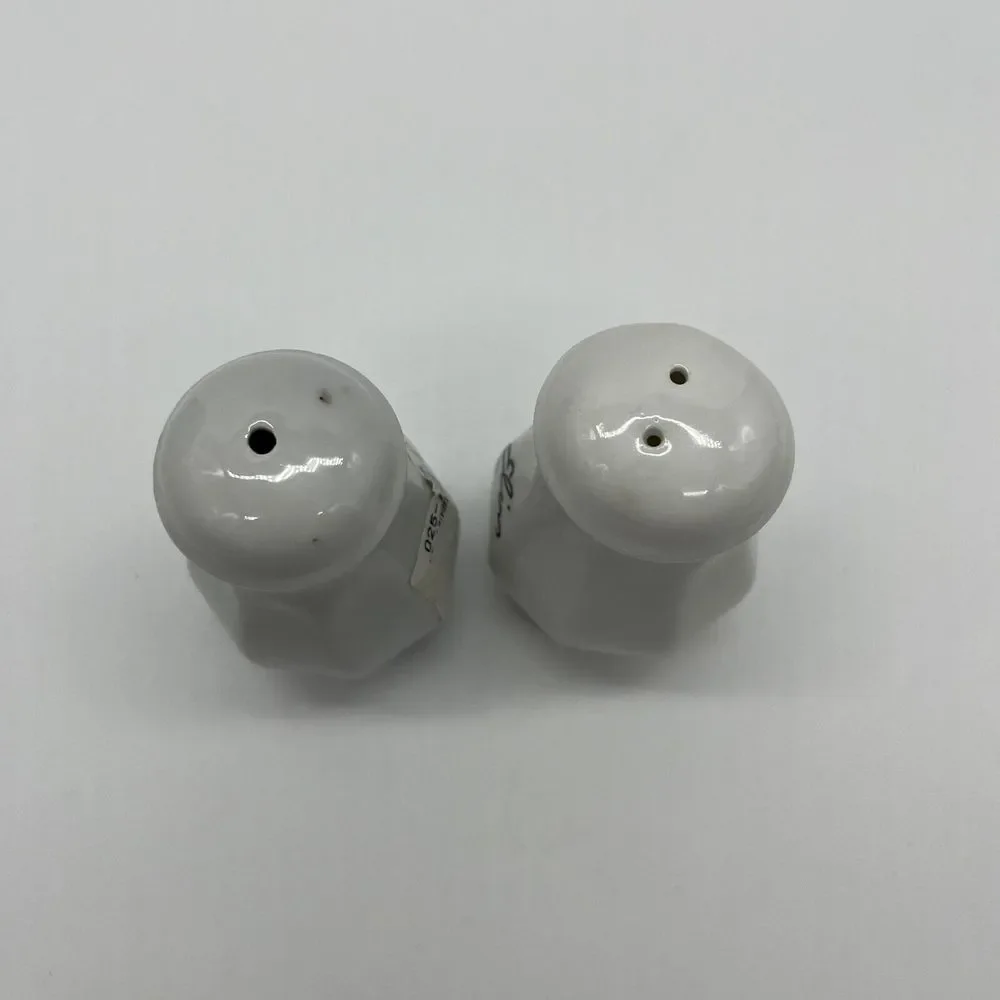 Vintage ELVIS‎ Presley Salt & Pepper Shakers White Ceramic With Face